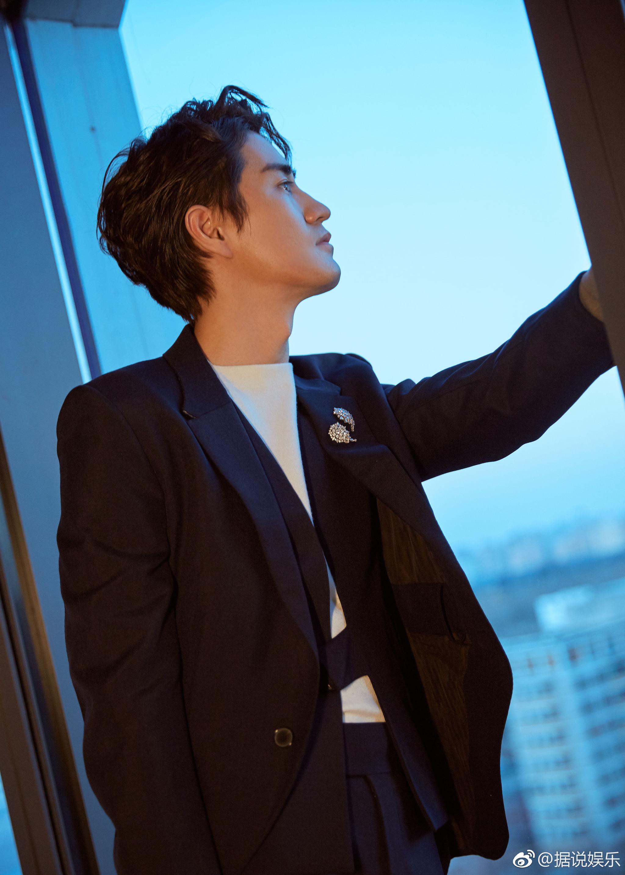 《匆匆那年》《致青春》里,他@杨玏 留下青春印记