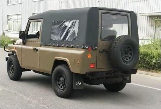 北汽制造全新底盘bj212三门卫士版亮相工信部