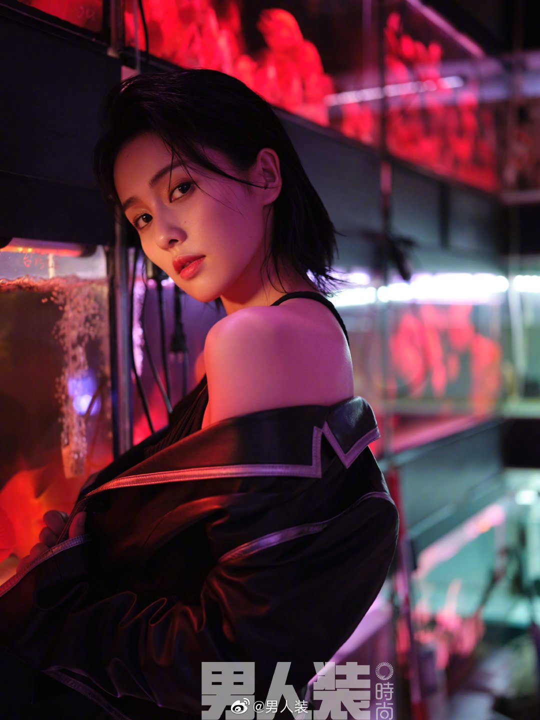 《男人装》6月刊新闻女郎 白鹿|白鹿|新闻女郎|男人装_新浪新闻