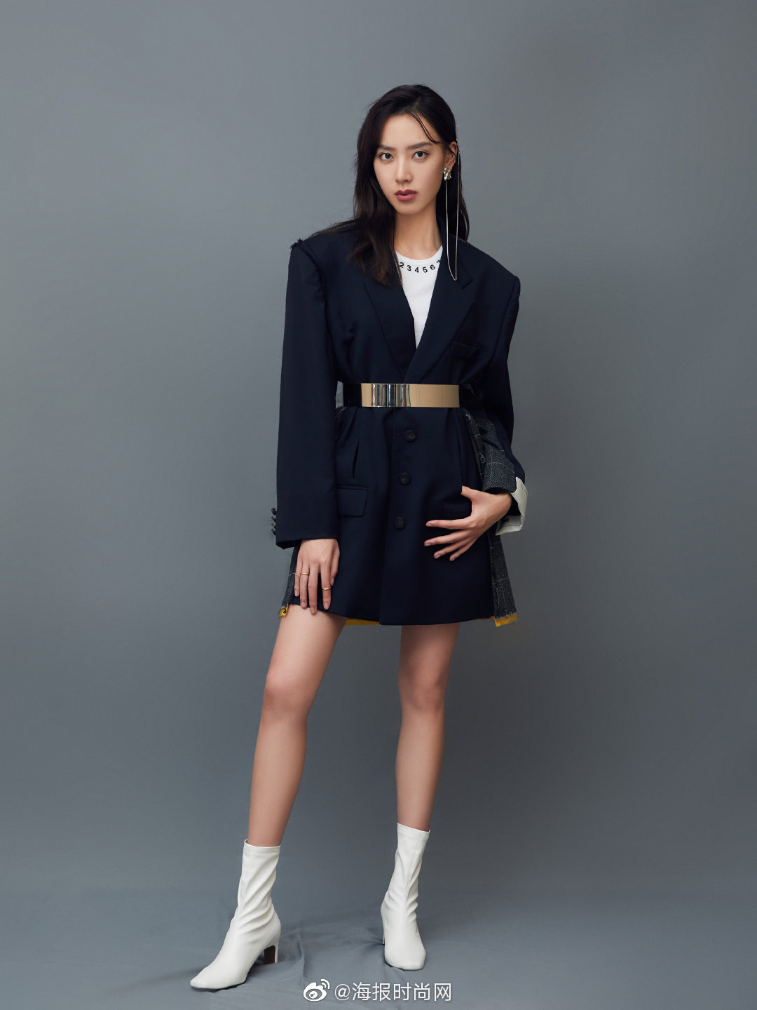 今日青年演员 @孙嘉灵儿_ 一袭帅气oversize黑色西装亮相金鸡百花电影