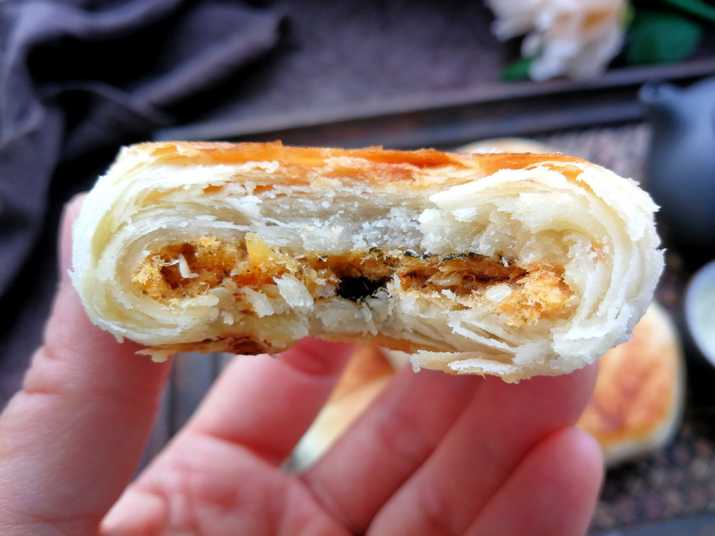 不用发面不用烤箱不用猪油教你做酥得掉渣的肉松饼特解馋