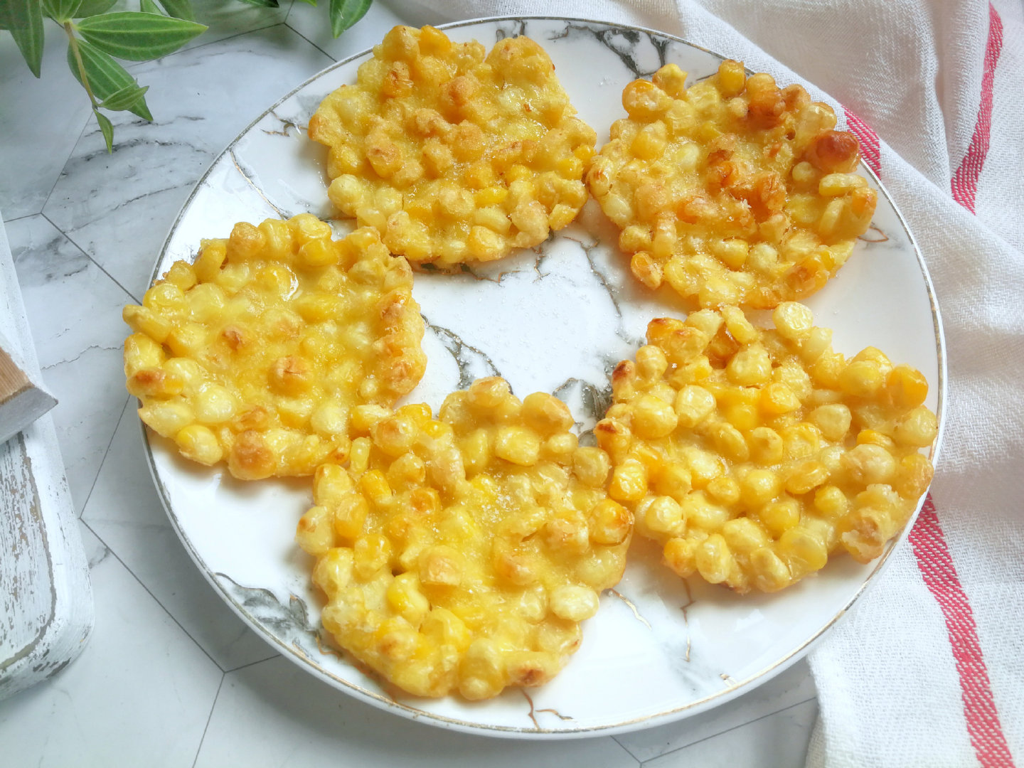 5分钟快手早餐,学会这一招,黄金玉米烙不油腻不松散,金黄酥脆