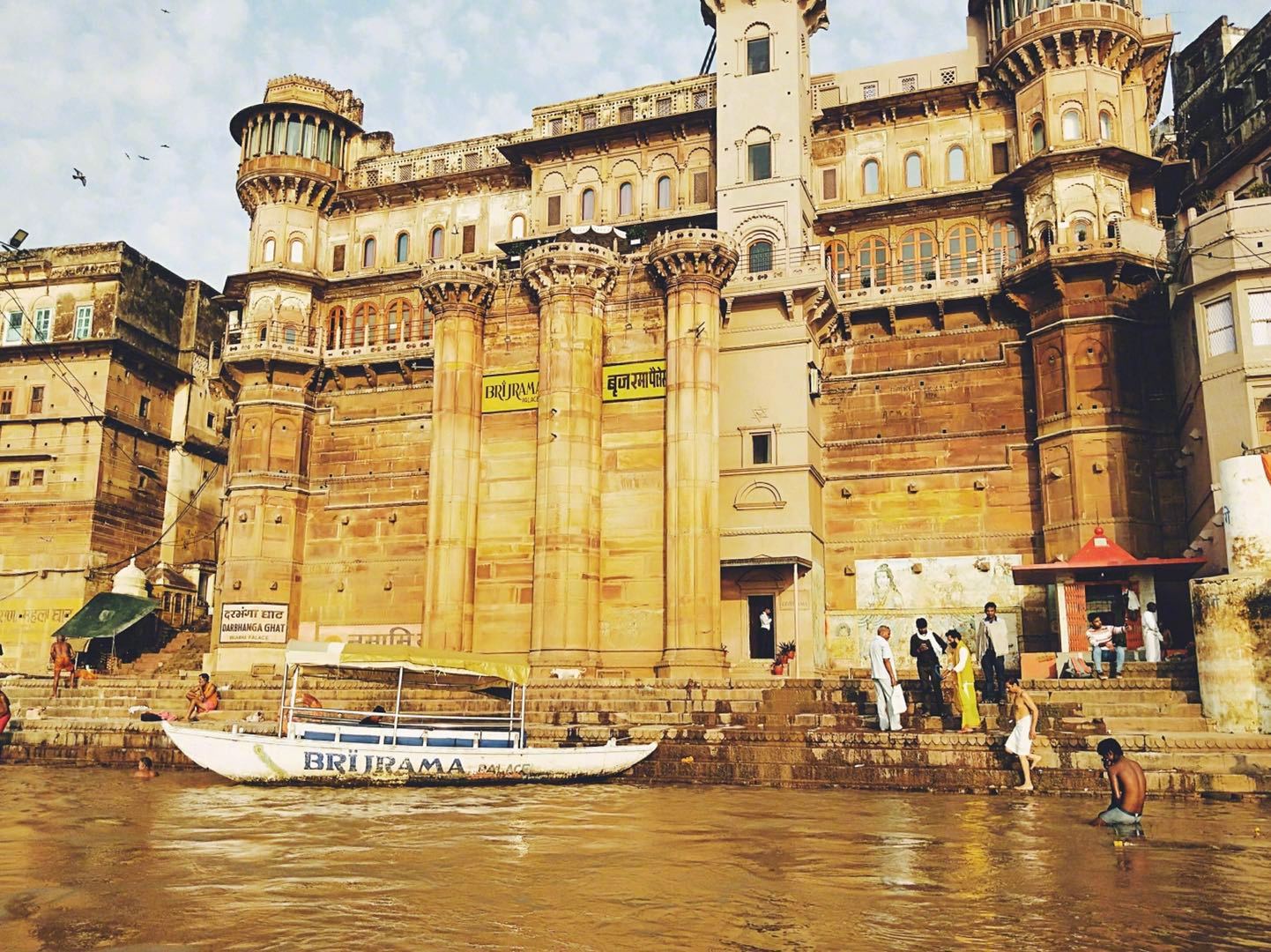 瓦拉纳西的生命源头,教徒心中最神圣的地方|瓦拉纳西|恒河|教徒_新浪