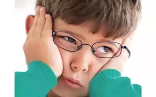 孩子视力差戴近视眼镜也无济于事这是怎么回事