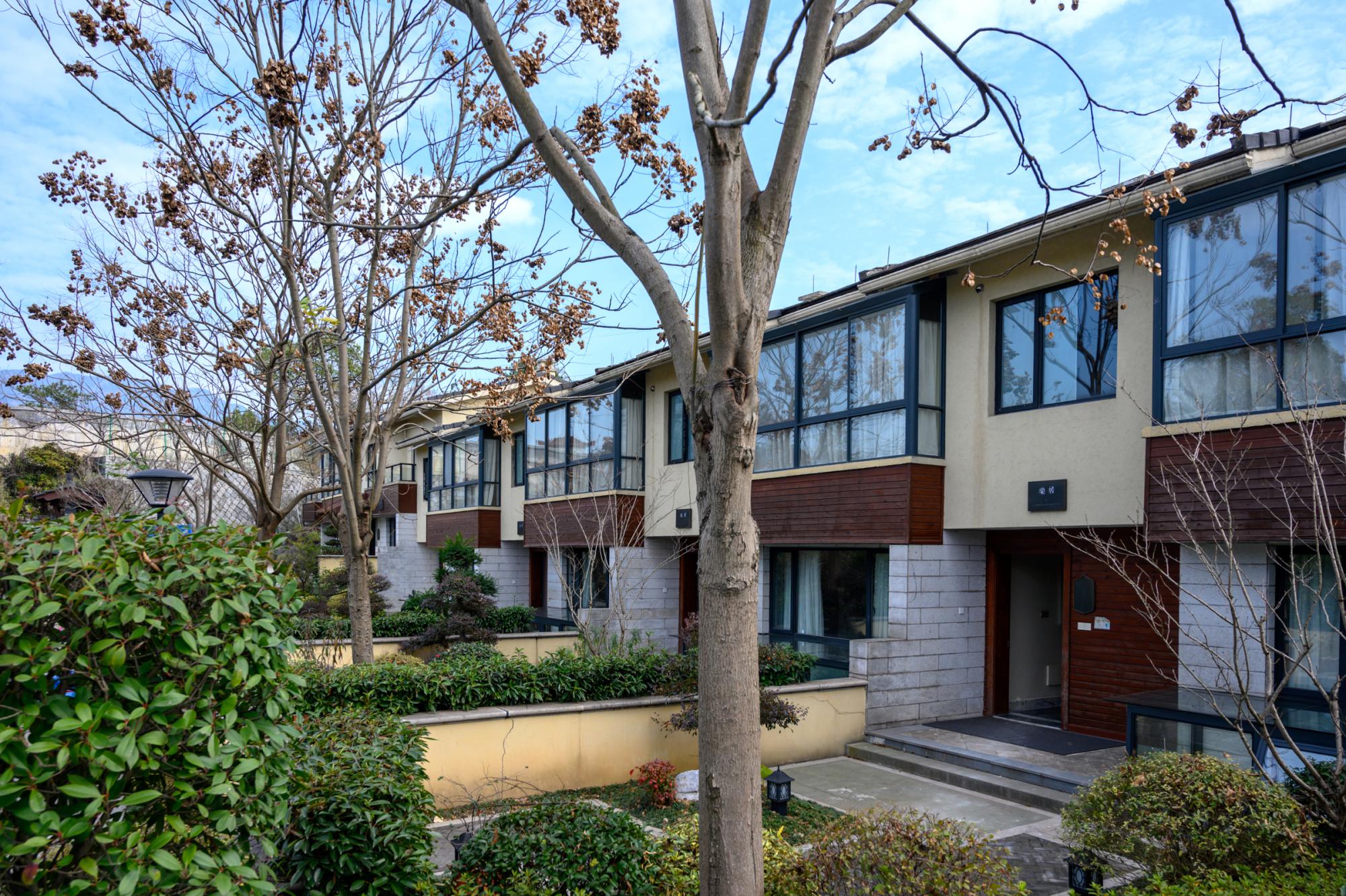 私藏在建德的古朴民宿,靠近梅城临近新安江,大美新安江尽收眼底