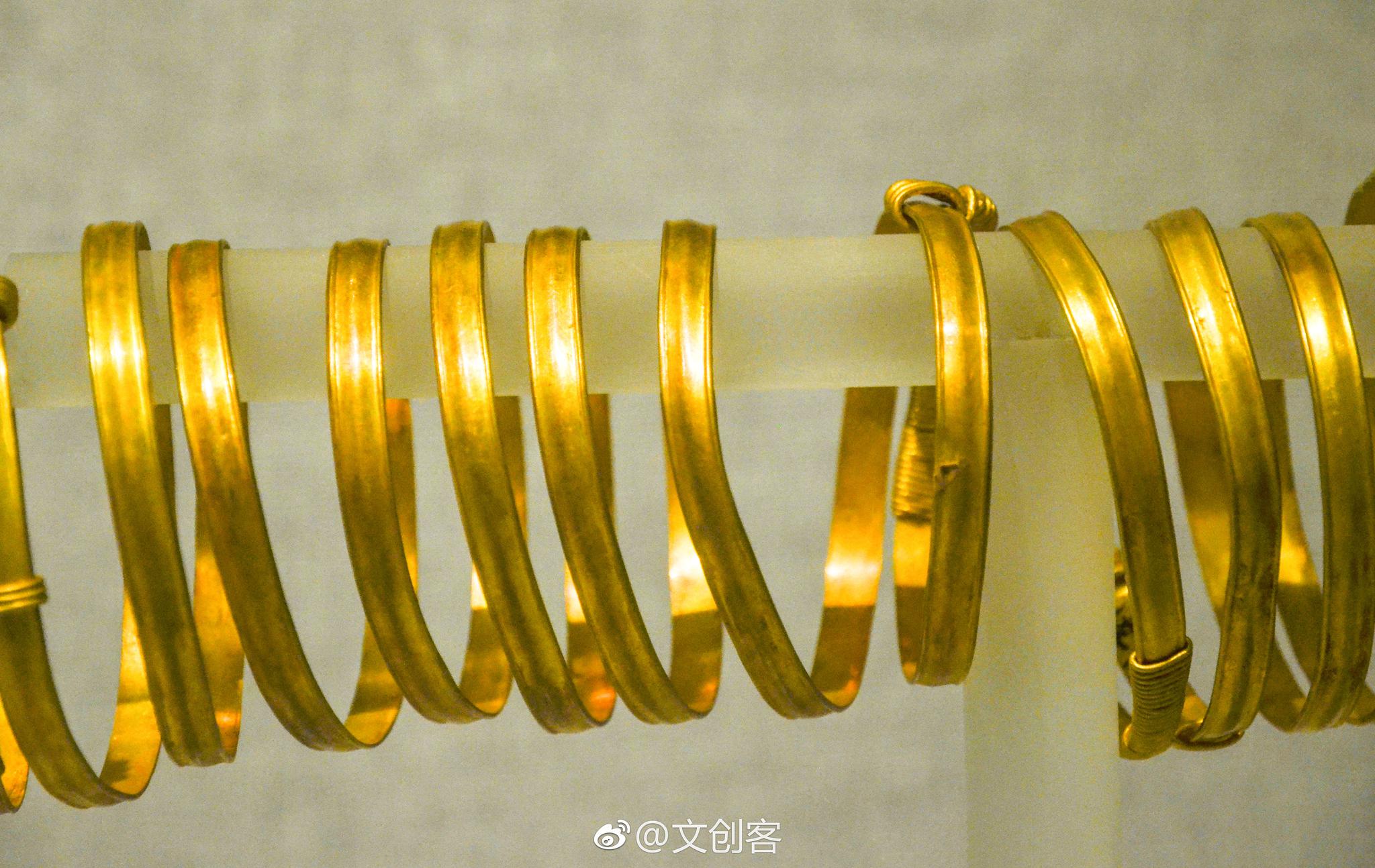 金臂钏|臂环|手臂|调节环_新浪新闻