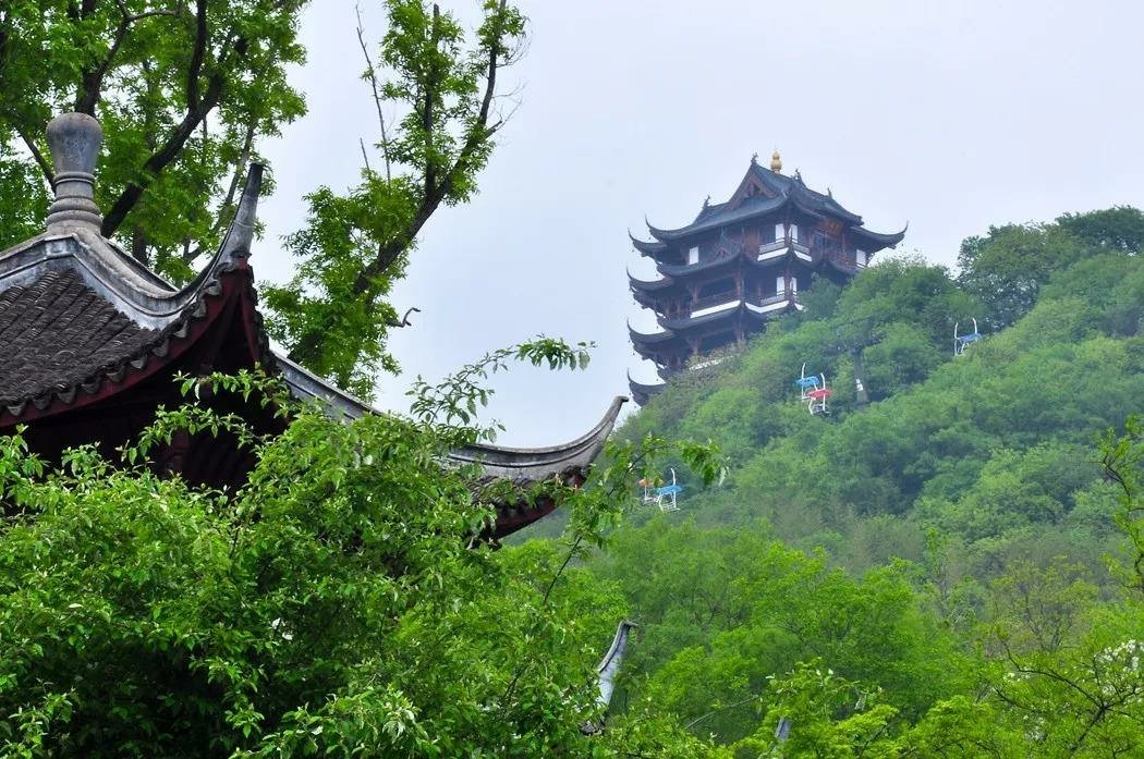 安徽旅游2日游岳西明堂山玻璃栈道人均500安徽的小张家界72