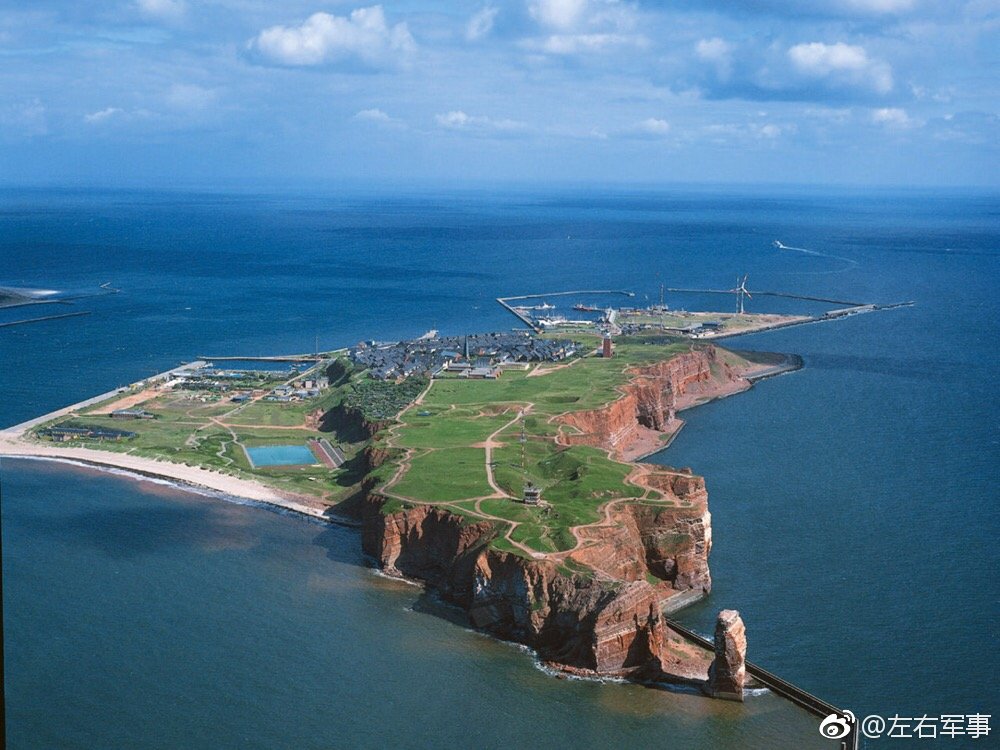 黑尔戈兰岛(德语:helgoland)是位于北海东部的小型群岛