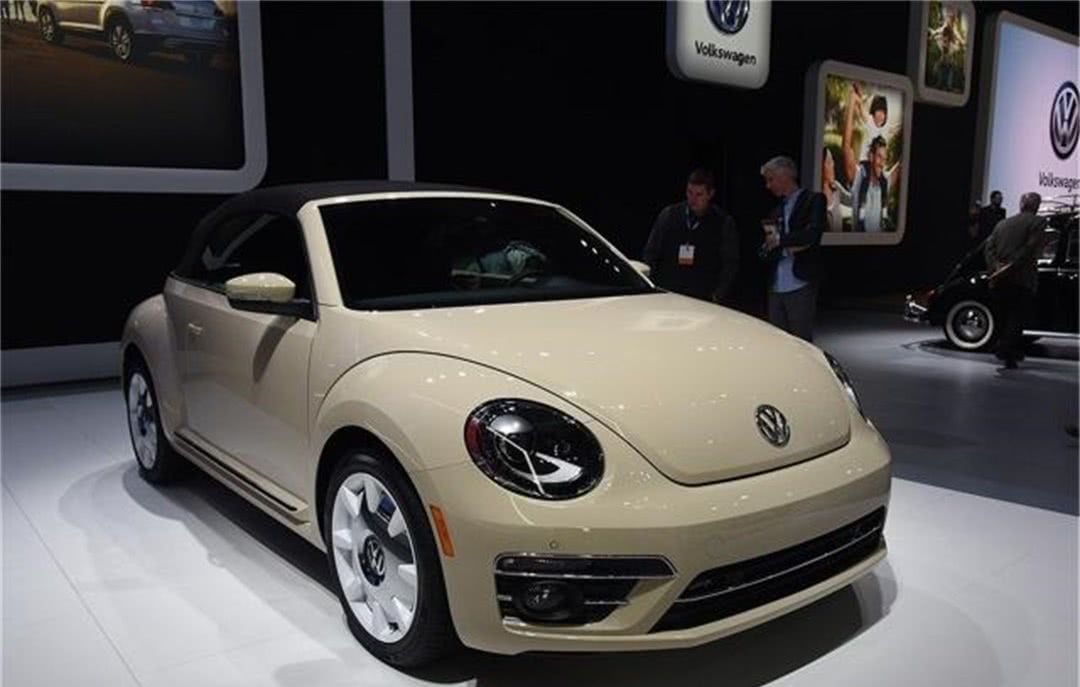 大众敞篷车又要火,外形酷似宝马mini,配12.t不足19万-新浪汽车