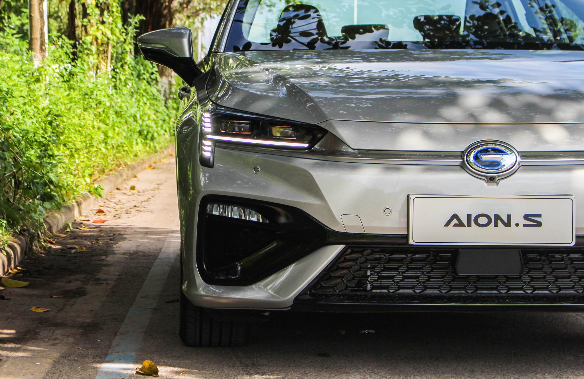 天生自带美颜属性试驾广汽新能源aions