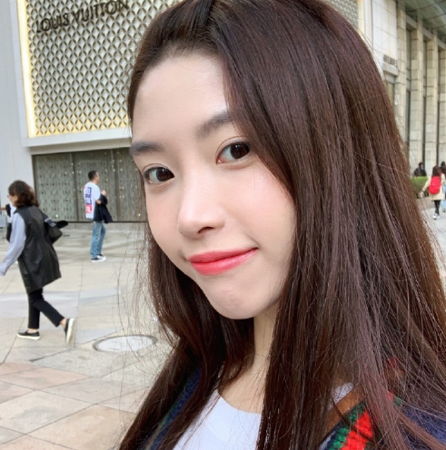 网红"半藏森林"准备复出?公开换新头像,被质疑以后走成熟路线