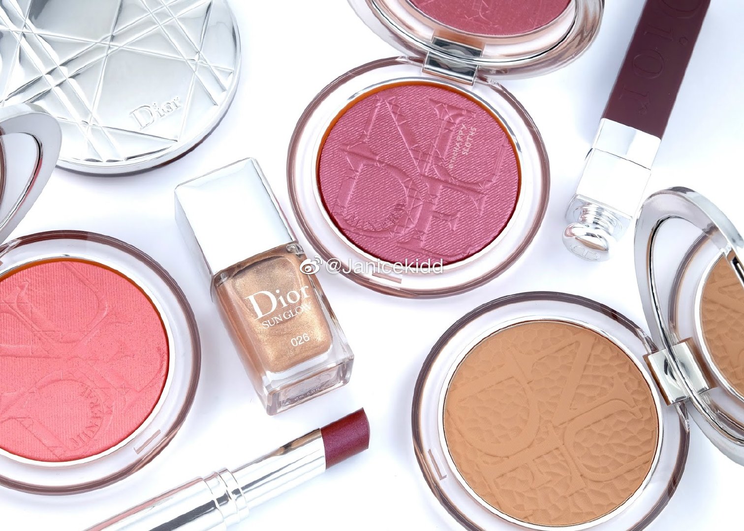 dior luminizer blush coral pop