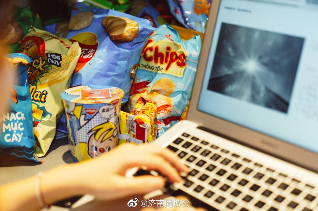 每天拼命工作的你,办公室怎么能少了零食!作为一枚吃货