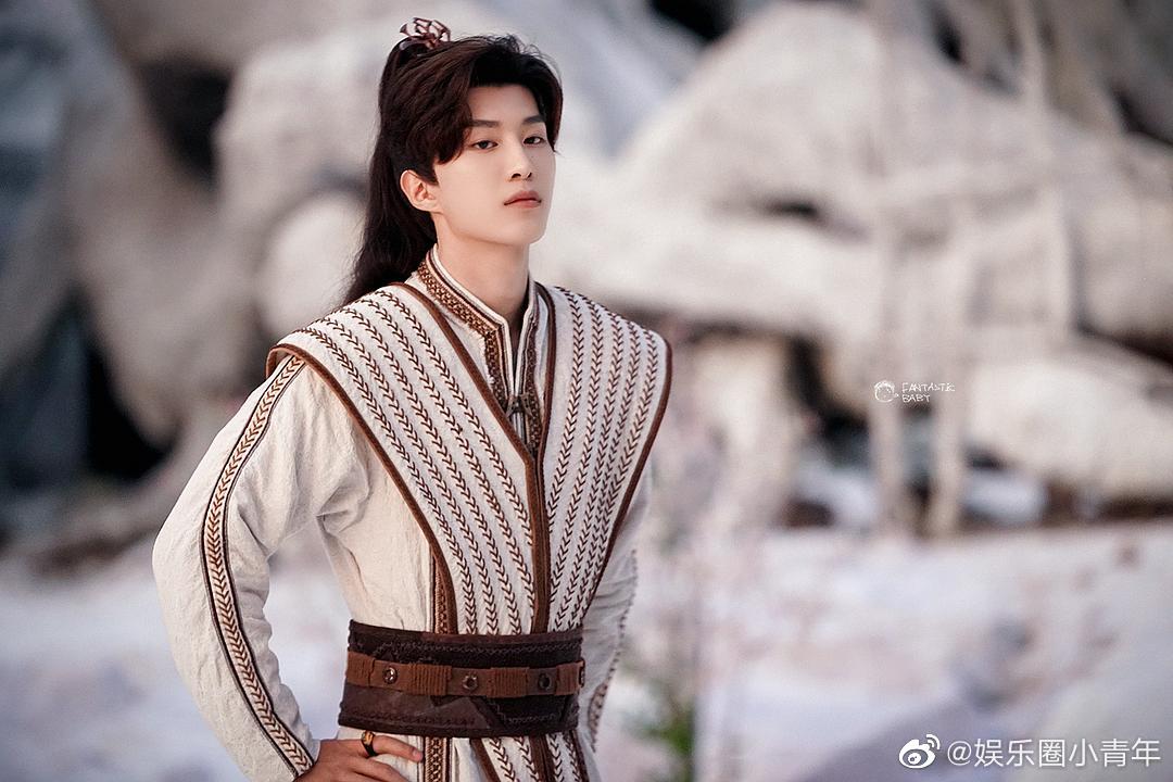 范丞丞最新《灵域》造型,大家觉得怎么样