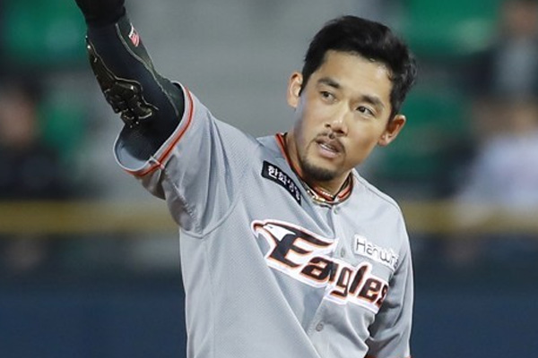 演员刘荷娜宣布已怀二胎 称丈夫李容奎笑到"牙龈开花"