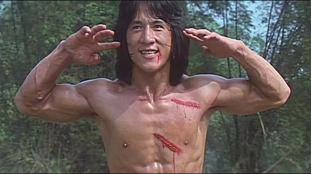 与李小龙斗殴，和成龙交恶，昔日影坛大哥走向没落，终凄冷离世