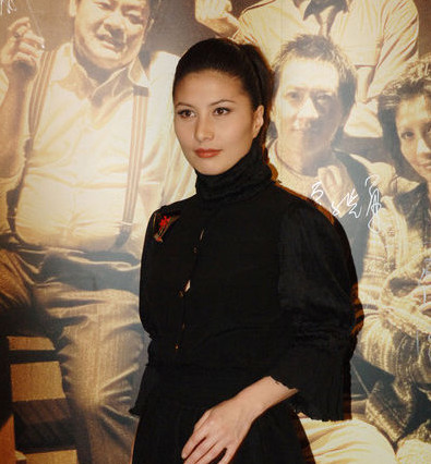 赌王17子女现状老二车祸去世老十六不幸夭折老四一直信佛