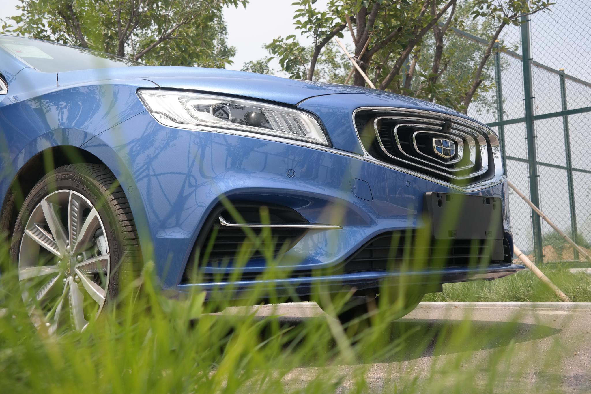 智能切换驱动动力,吉利博瑞ge改变了我对插电的认知