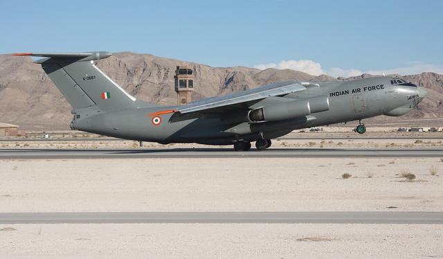印度16架运输机倾巢而出 6小时投送463吨物资 空运能力超