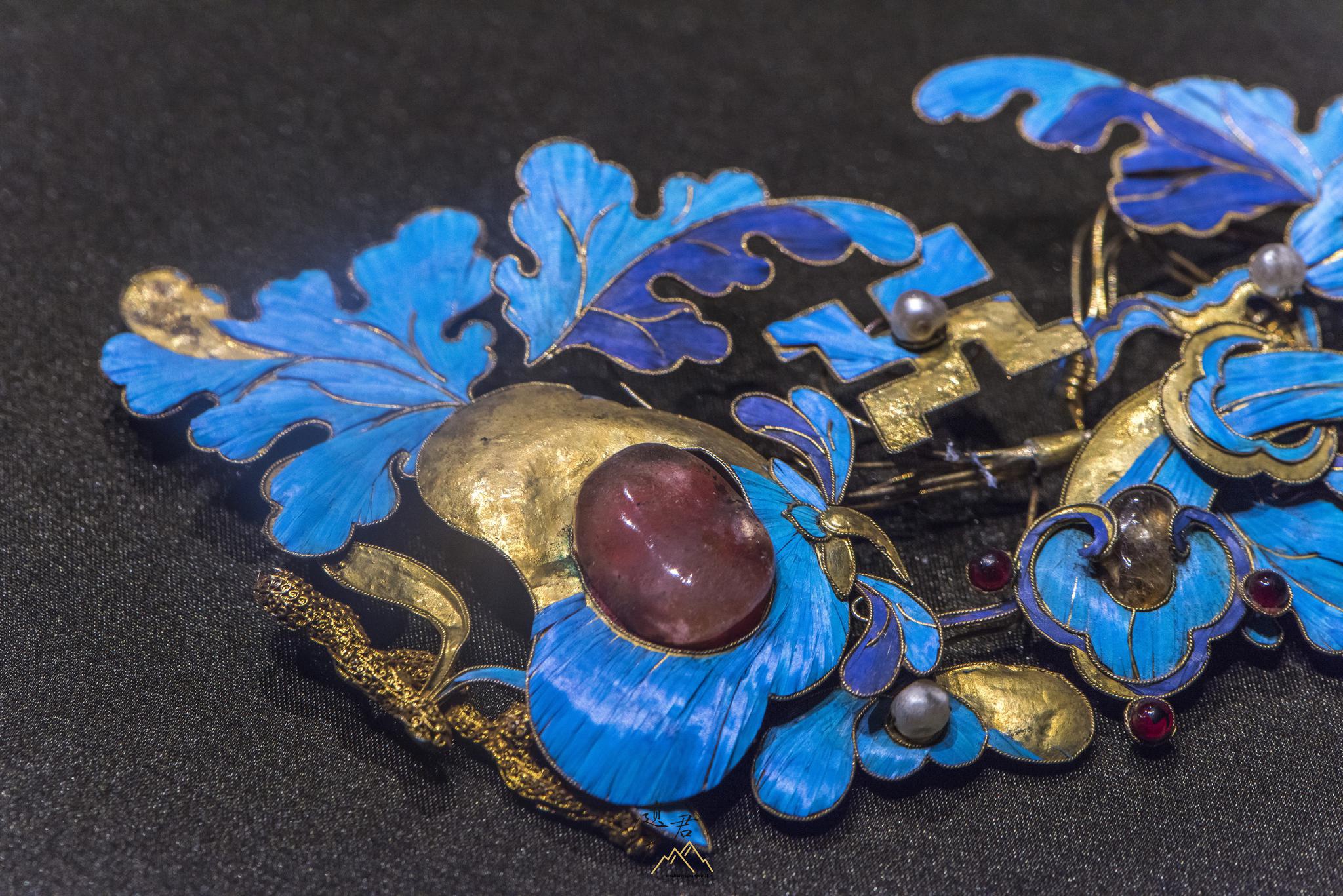 故宫博物院藏· 清代银镀金事事如意纹点翠簪_高清图集_新浪网