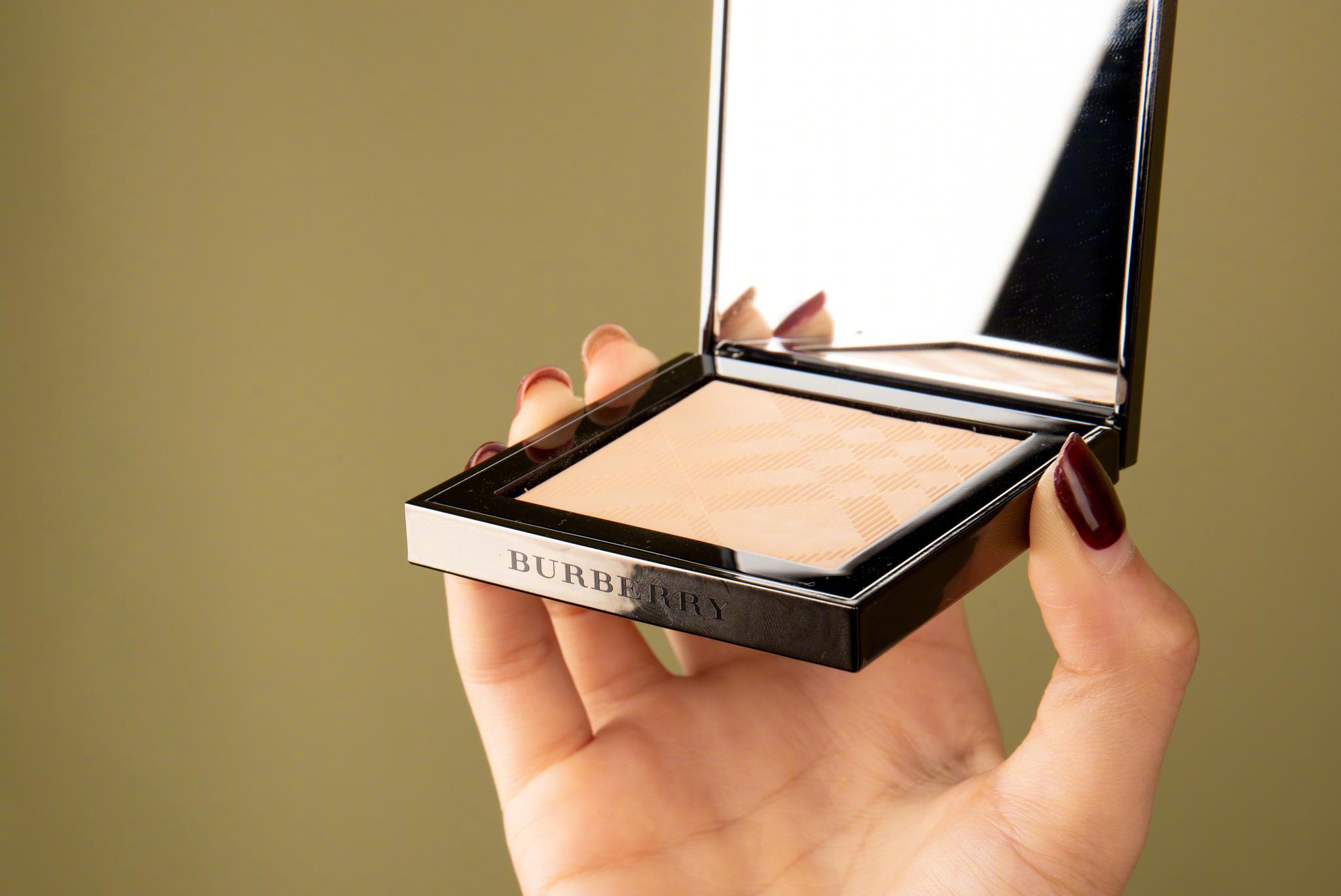 burberry nude powder