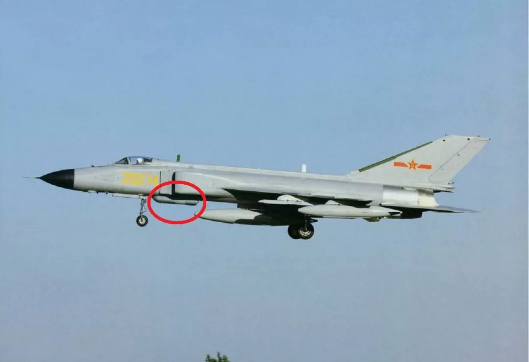 歼八是个好飞机,应该不断改进升级吗?能用高空高速打f-22吗?