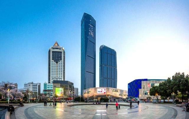 1616扬州第一高楼 扬州金奥中心,高度300米淮安第一高楼 雨润国际