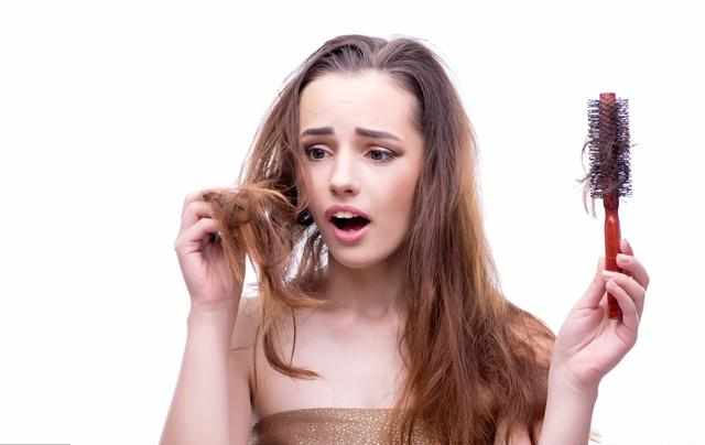 揭示脱发之谜：科学解析脱发现状背后的真相