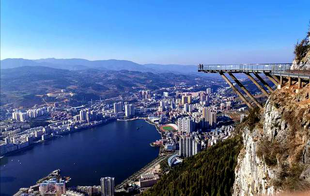 还没玩过的不如来云南省个旧市感受一下!不过要先留下你们宝