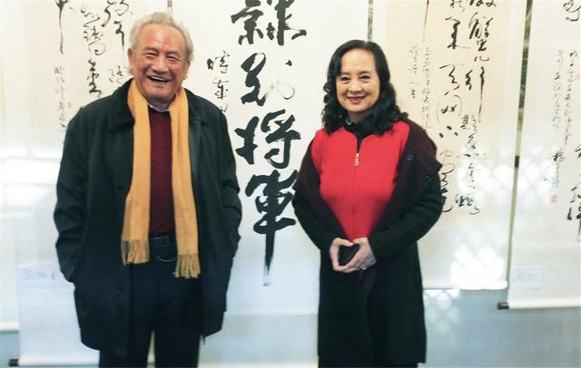 84岁老戏骨杨在葆,"隐藏"多年的二任妻子,原来是这位老艺术家