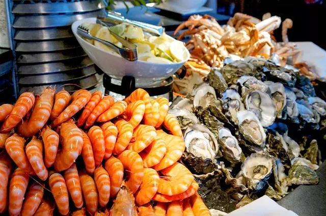 千岛之城演绎度假新方式全海景房露天泳池直面普陀山