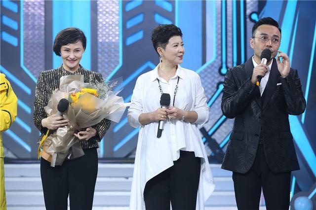 跳水皇后高敏现状:生涯摘得70余枚金牌,22岁退役嫁给男粉丝