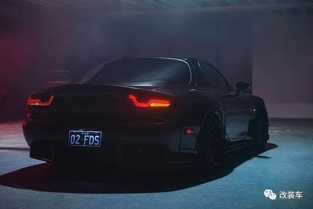 为马自达rx7加入现代化设计换掉经典尾灯却引发争议