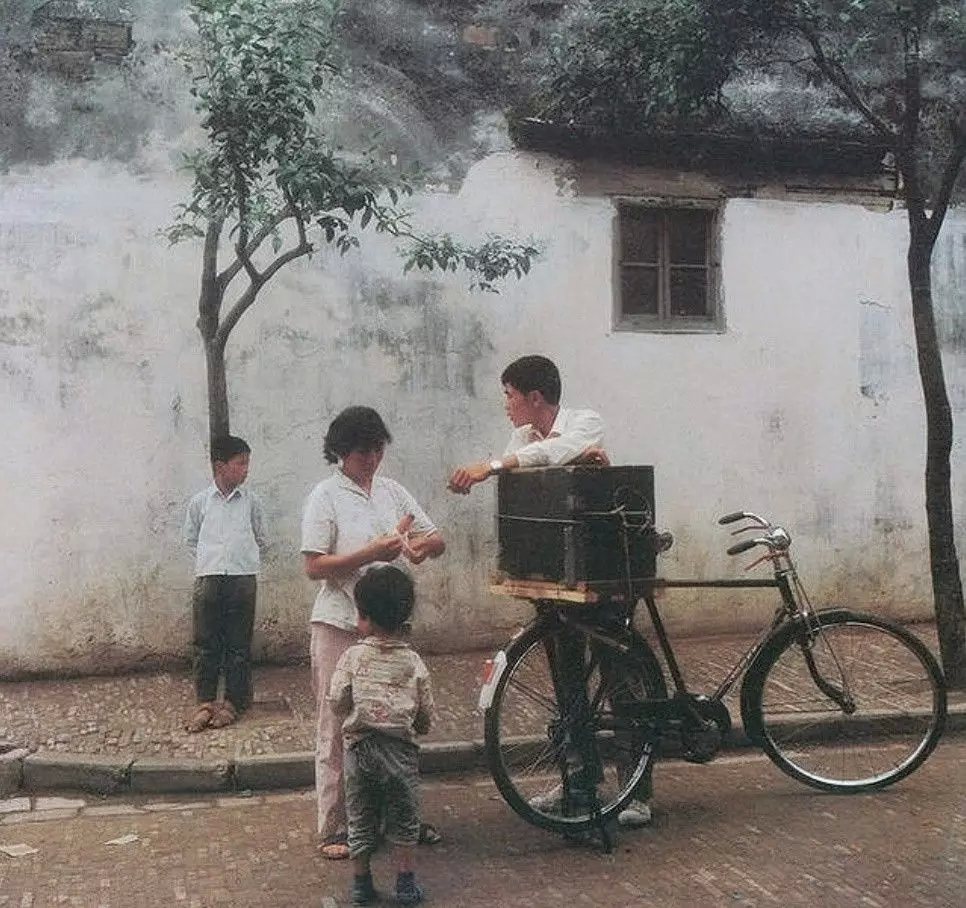 老照片：20年前的回忆，19张珍贵彩照带你重温80后的童年！