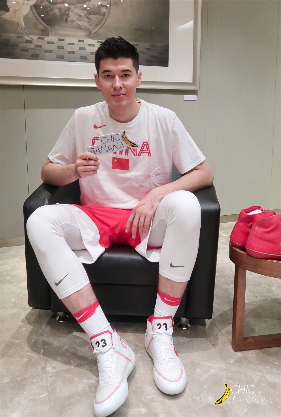 香蕉君今天受邀出现在nike 2019篮球峰会活动现场