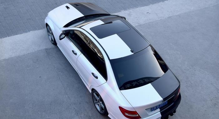 奔驰c黑白双拼 白天不懂夜的黑 秀出个性 秀出时尚潮流-新浪汽车