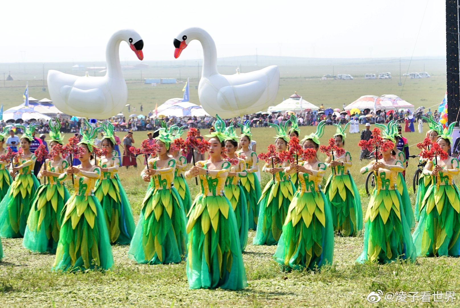 今天2019"辽阔草原·锡林颂歌"那达慕大会隆重开幕