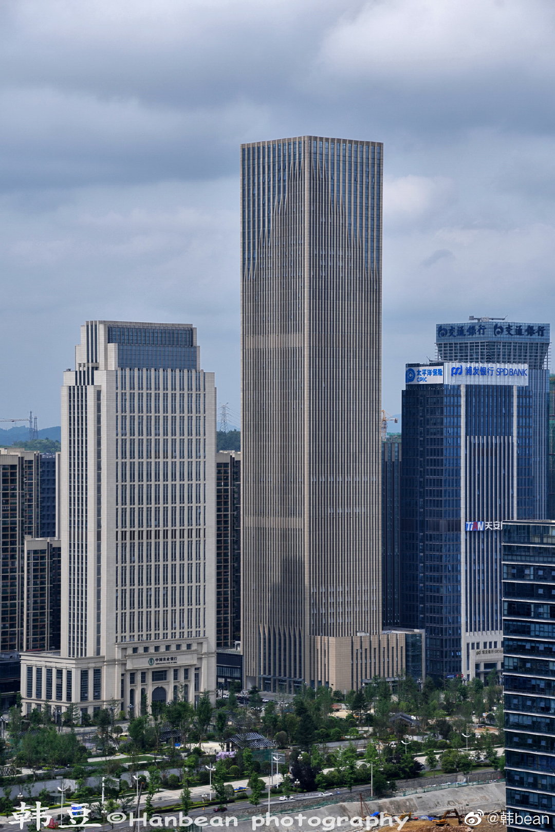 贵阳-贵州金融城 @贵州金融城官方微博@贵阳地铁@贵阳市城市管理局@|