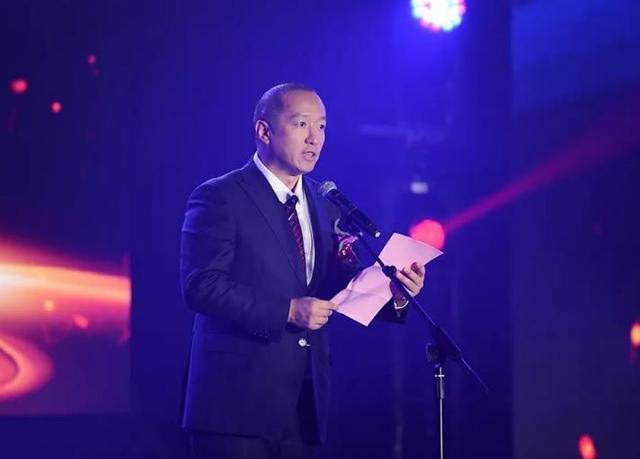 浙江美大董事长,总经理夏鼎如今,上市公司"浙江美大"已完成代际交替