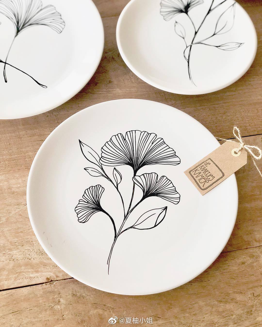 手绘植物瓷盘画清新可爱