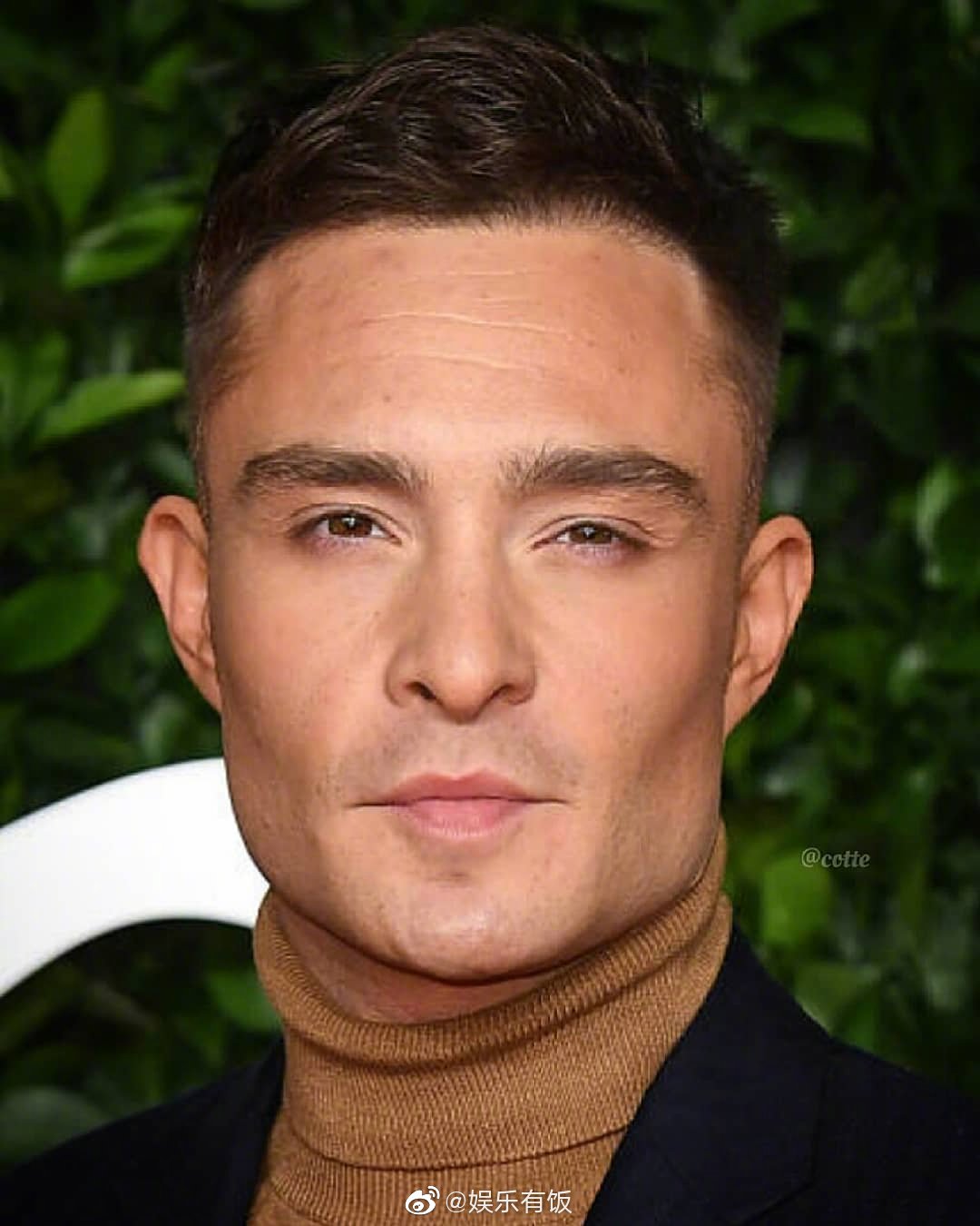 美剧《绯闻女孩》中饰演"花花公子"chuck bass的男演员ed westwick