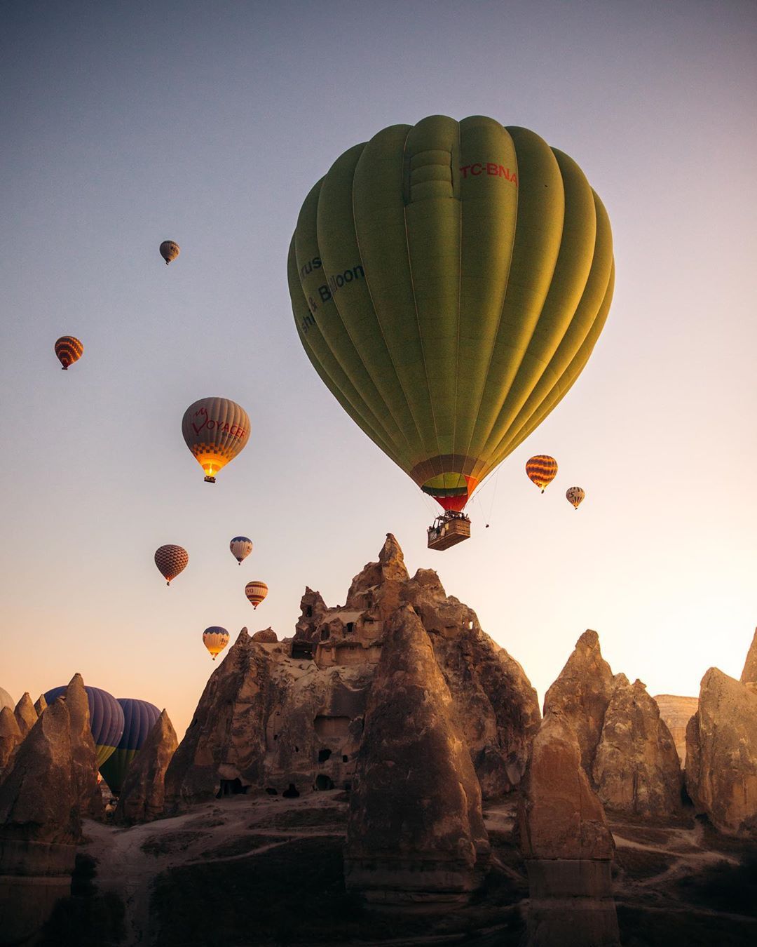 热气球升空一场旅行随之开启