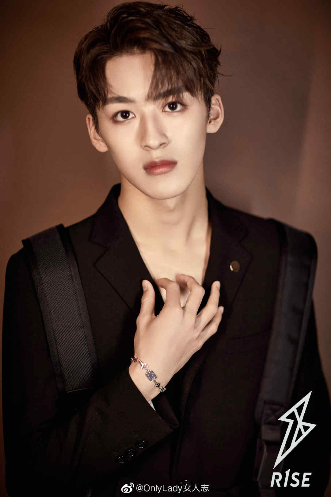 抱成团游戏怎么玩 抱团规则及玩法揭秘