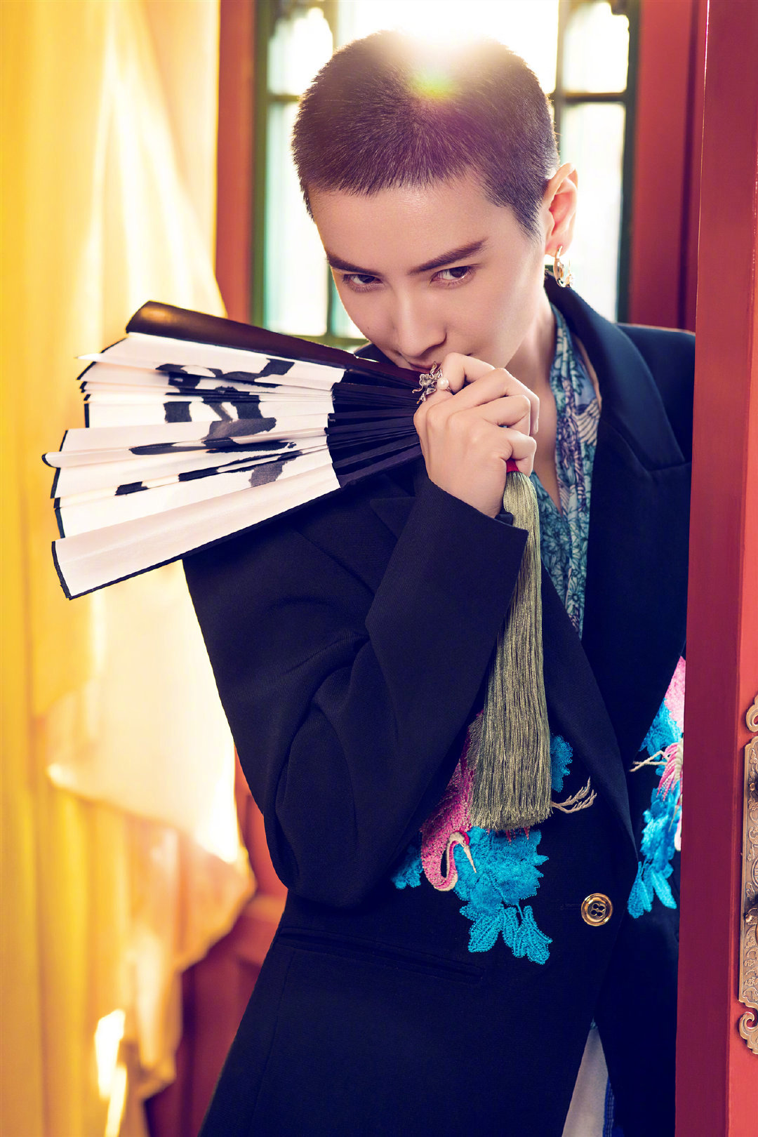 中鱼肠的扮演者@李媛 在剧中的寸头造型吸粉无数|鱼肠|寸头|剧中_新浪