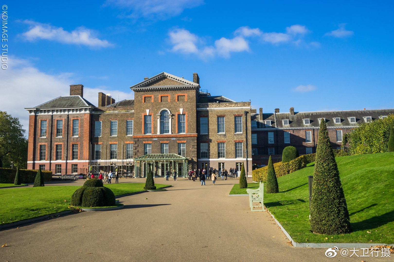 温布尔登位于英国伦敦郊区