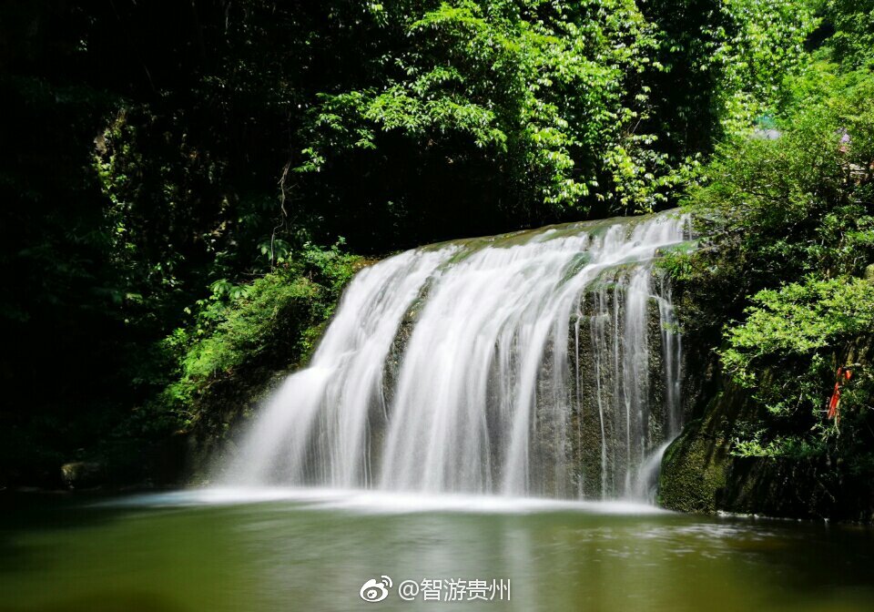 贵阳花溪高坡红岩峡谷