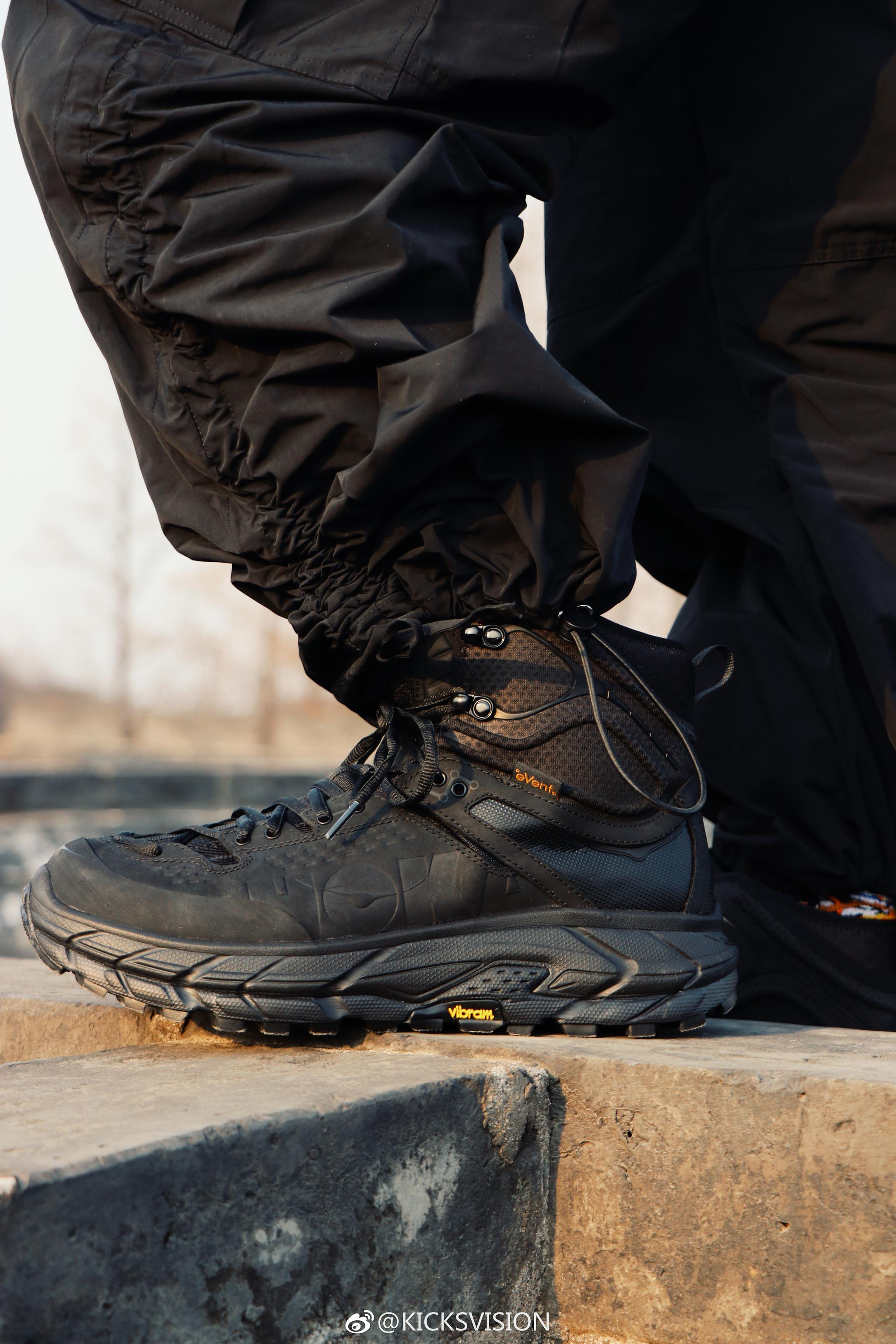 è¢«ä½™æ–‡ä¹ç­‰ä¼—å¤šæ½®äººæ˜Žæ˜Ÿä¸Šè„šåŽ ç«çˆ†æ½®æµåœˆçš„ Hokaoneoneéœä¼½