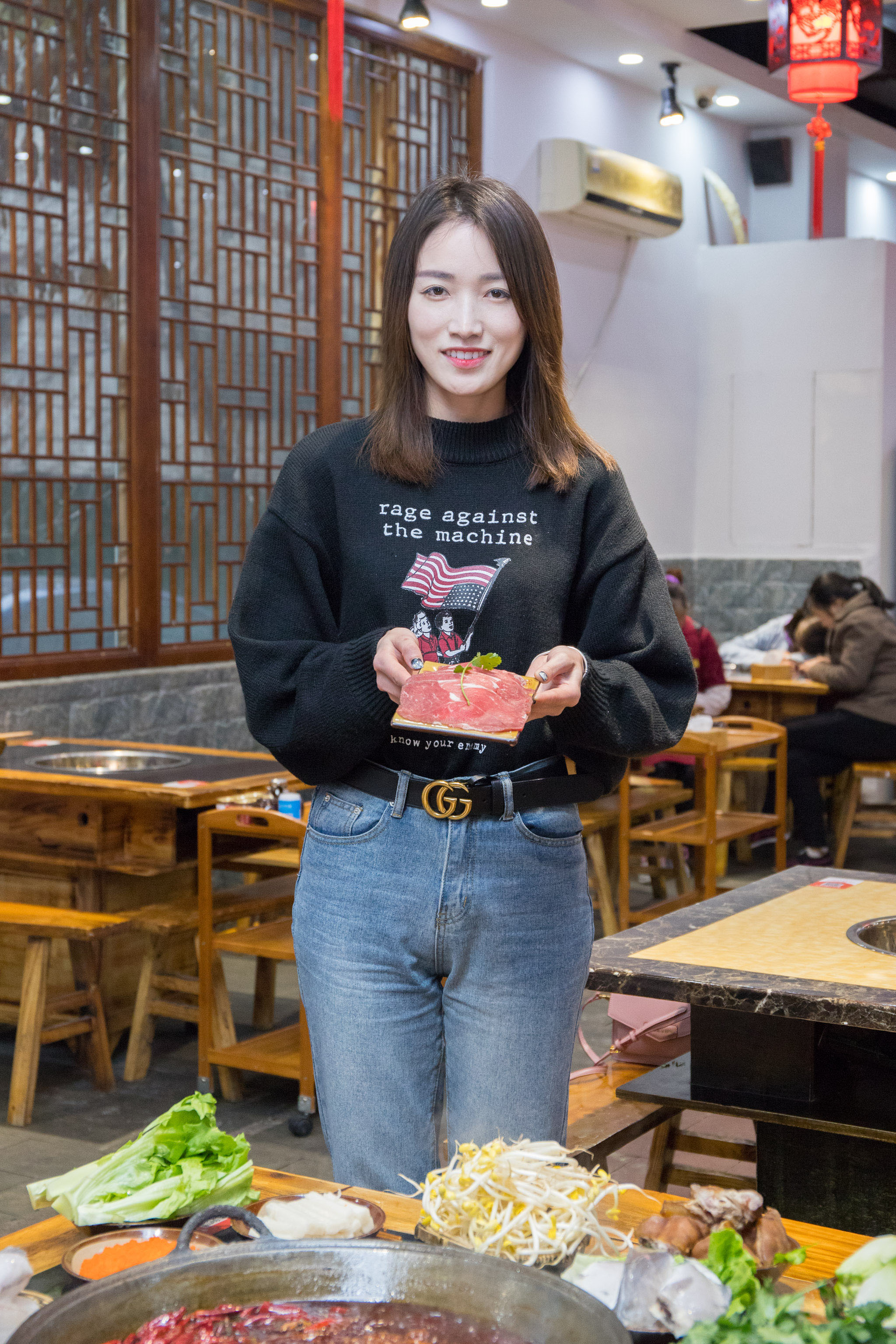 美女老板火锅香
