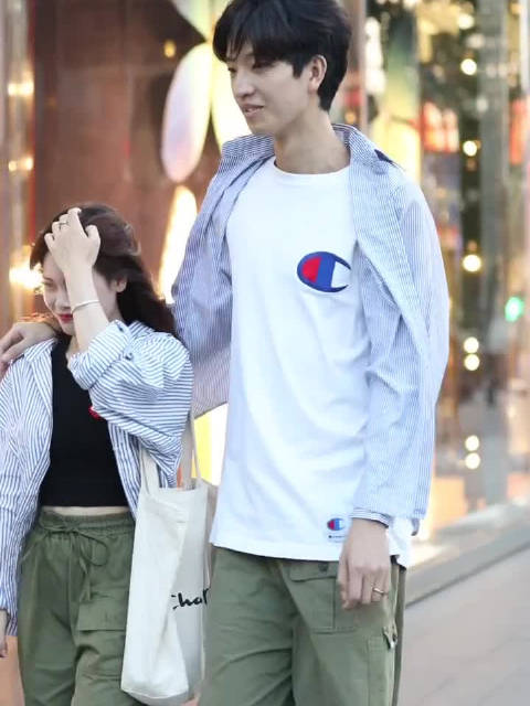 最萌身高差单身狗受到1万的暴击太甜了