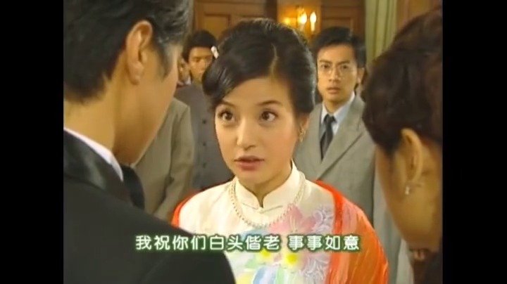 重温《情深深雨蒙蒙》,依萍去了何书桓和如萍的订婚典礼